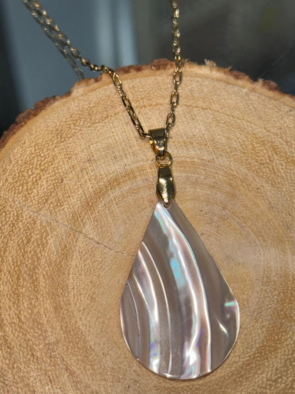 Mother of Pearl Natural Shell Pendent