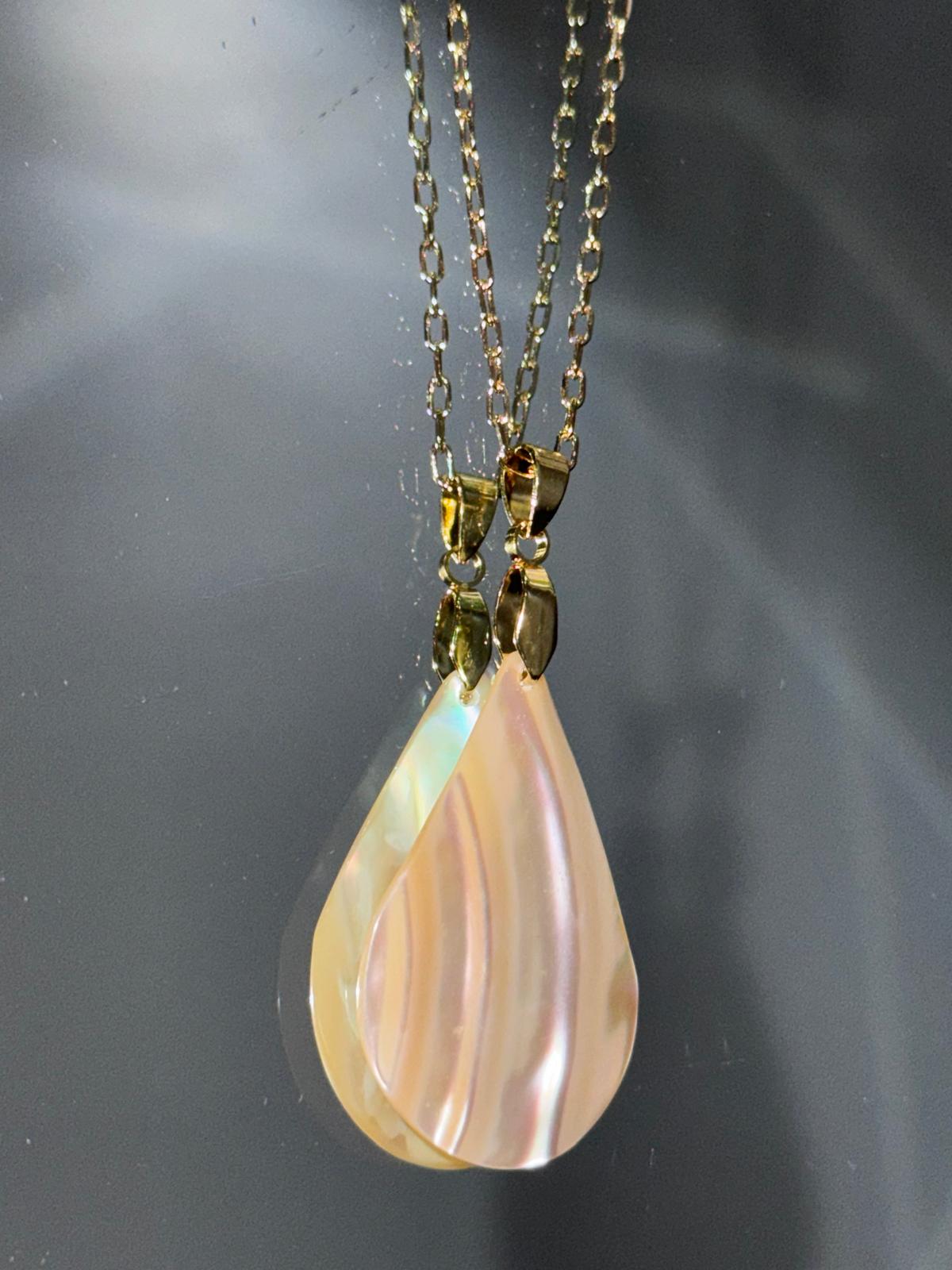 Mother of Pearl Natural Shell Pendent